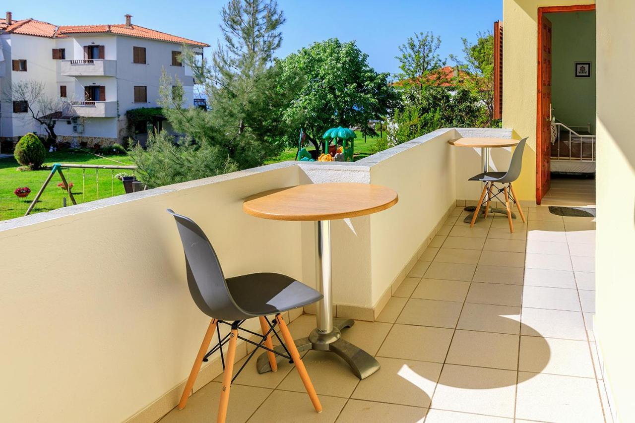 Agapitos Apartments Nikiti  Exterior photo
