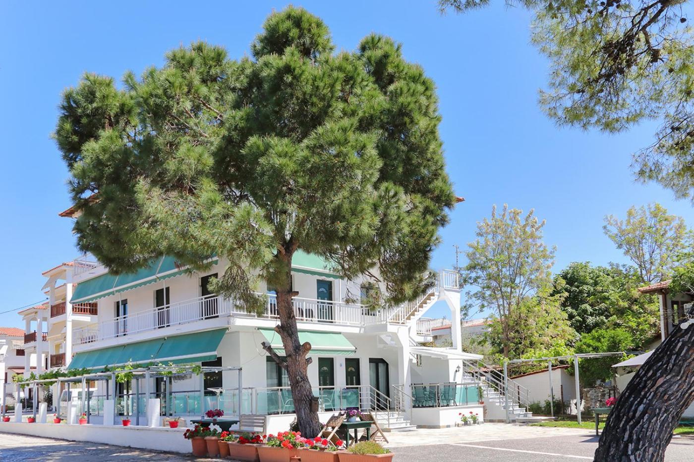 Agapitos Apartments Nikiti  Exterior photo